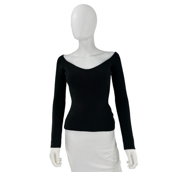 Tuckernuck NEW Black Knit Nicola Compression Off the Shoulder V Neck Top Size L - Picture 4 of 9